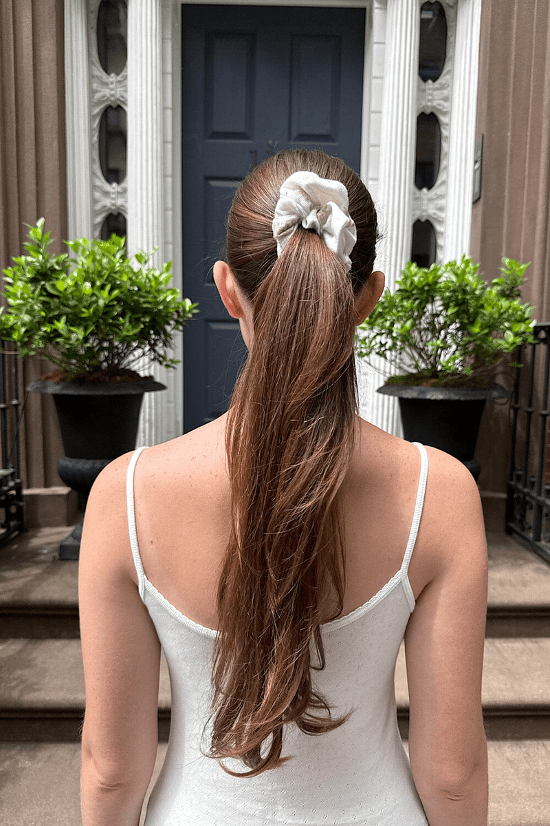 Brandy Melville Floral Scrunchie White with Pink Roses