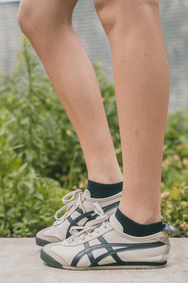 Brandy Melville Basic Ankle Socks Navy