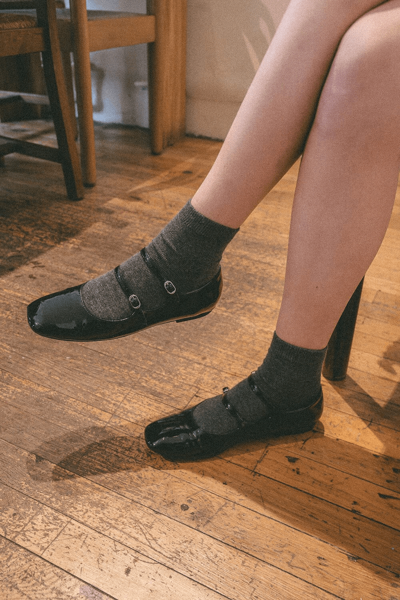 Brandy Melville Basic Socks Dark Heather Grey