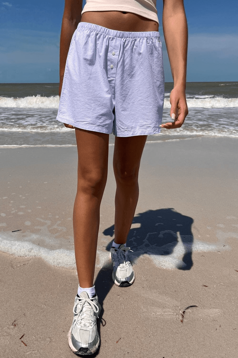 Brandy Melville Keira Celana Boxer Panjang Bergaris Garis Biru