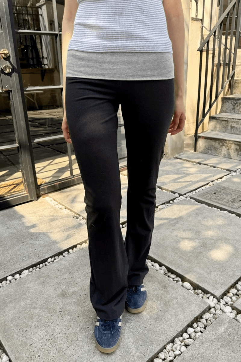 Brandy Melville Celana Priscilla Hitam