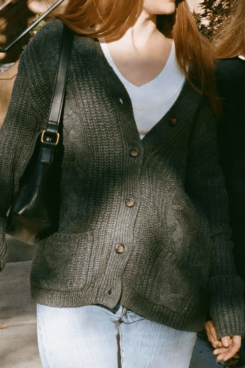 Brandy Melville Kardigan Rajut Wol Kabel Musim Gugur Arang