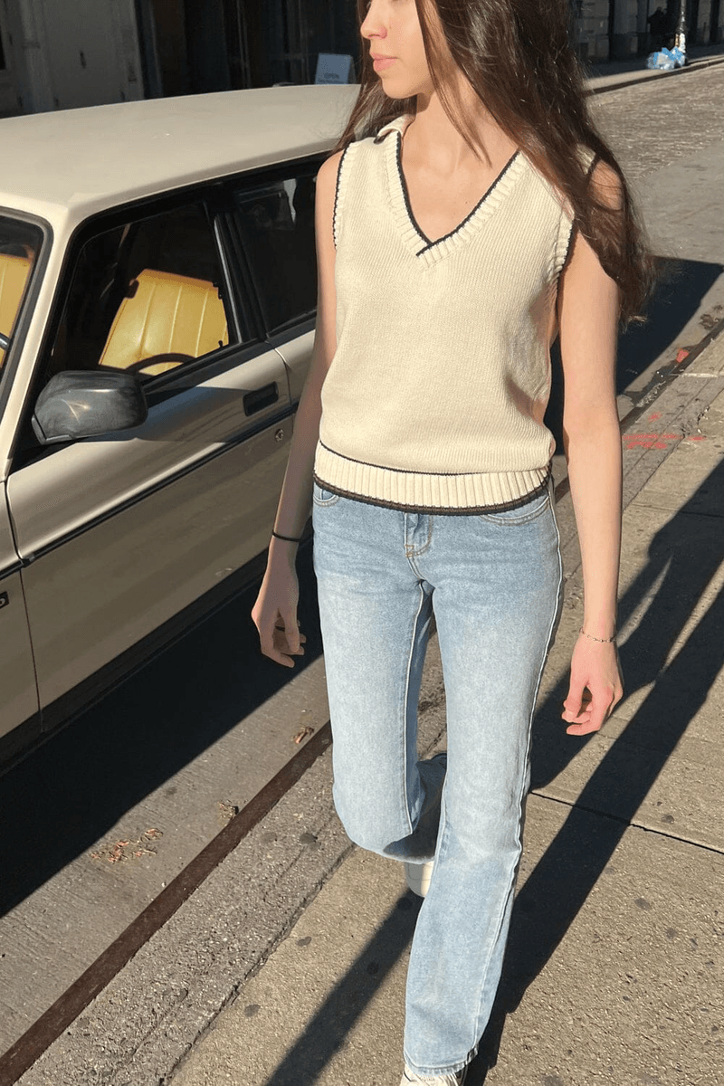 Brandy Melville Audrey Svetrová Vesta Slonová Kost