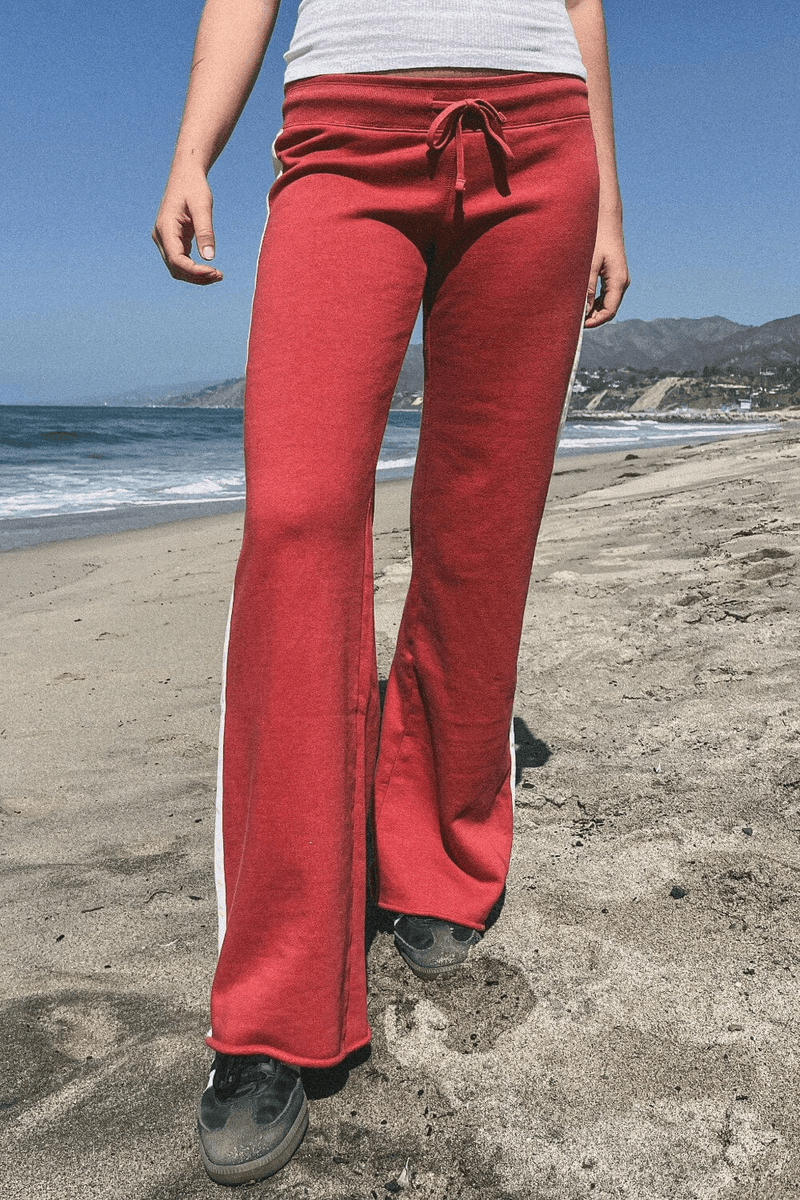 Brandy Melville Hilary Stripe Yoga Pants Merah
