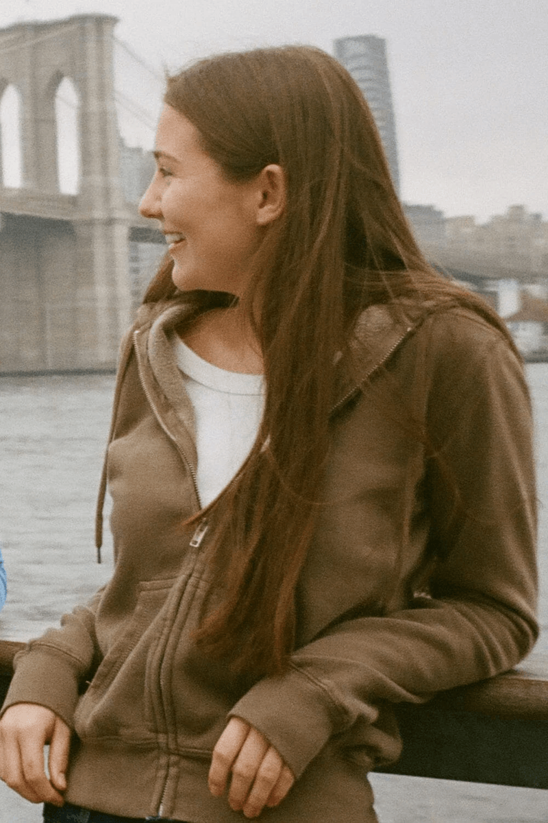 Brandy Melville Christy Hoodie Marrom Escuro