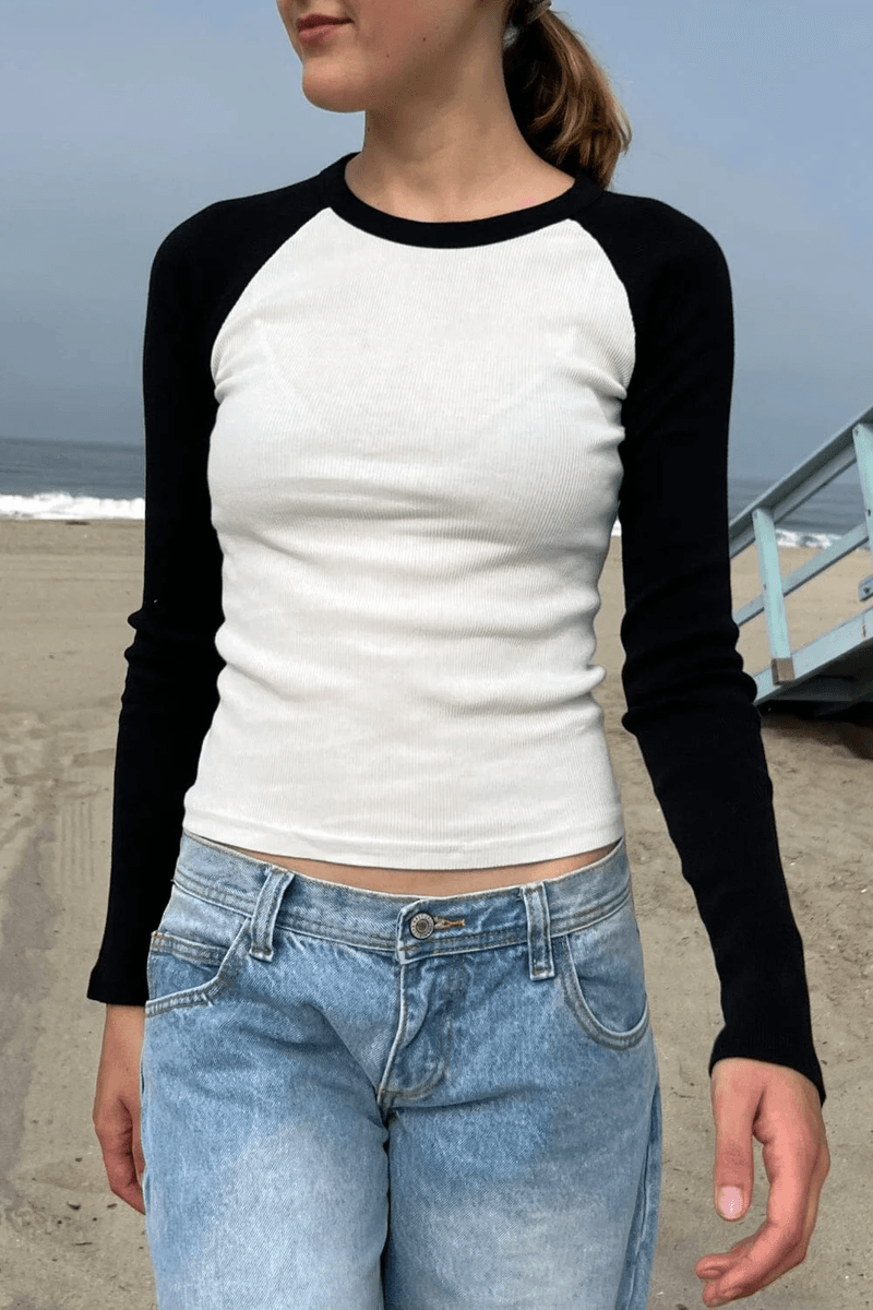 Brandy Melville Bella Top Hitam Dan Putih