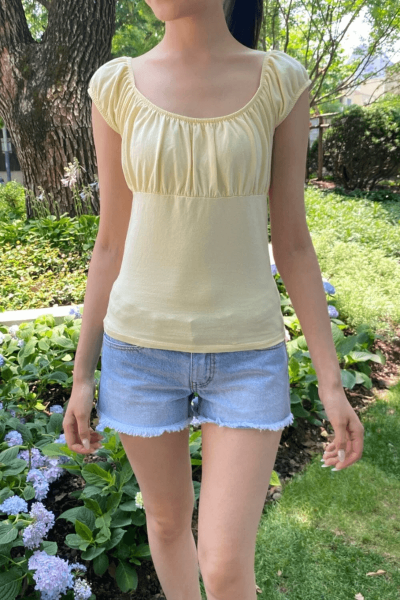 Brandy Melville Casey Top Pastel Kuning