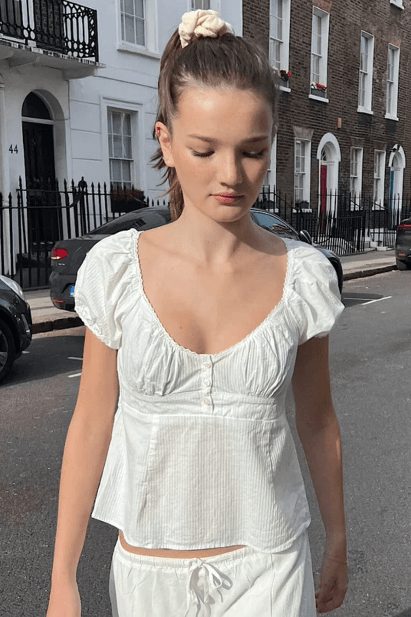 Brandy Melville Blair Top Wit