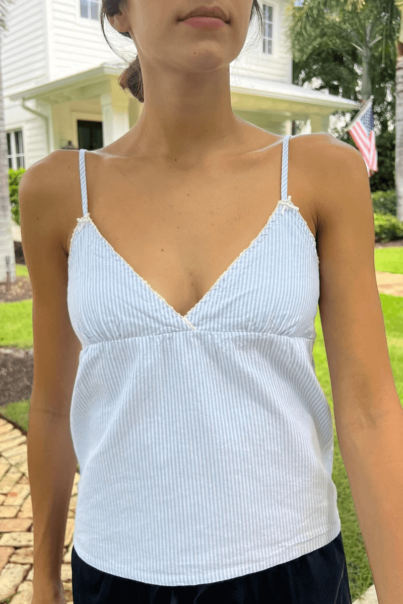 Brandy Melville Edith Tank Bergaris Biru Muda Dengan Garis Putih