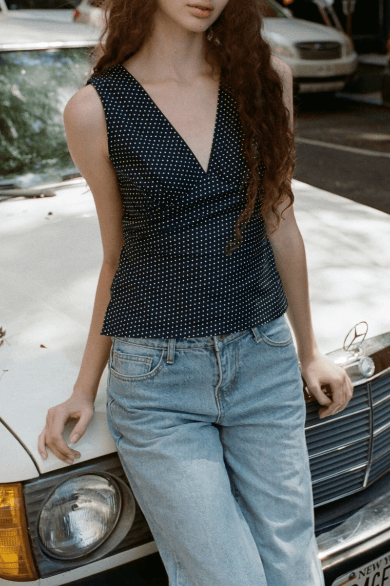 Brandy Melville Rafaela Top S Bodkami Námornícka Modrá S Bielymi Bodkami