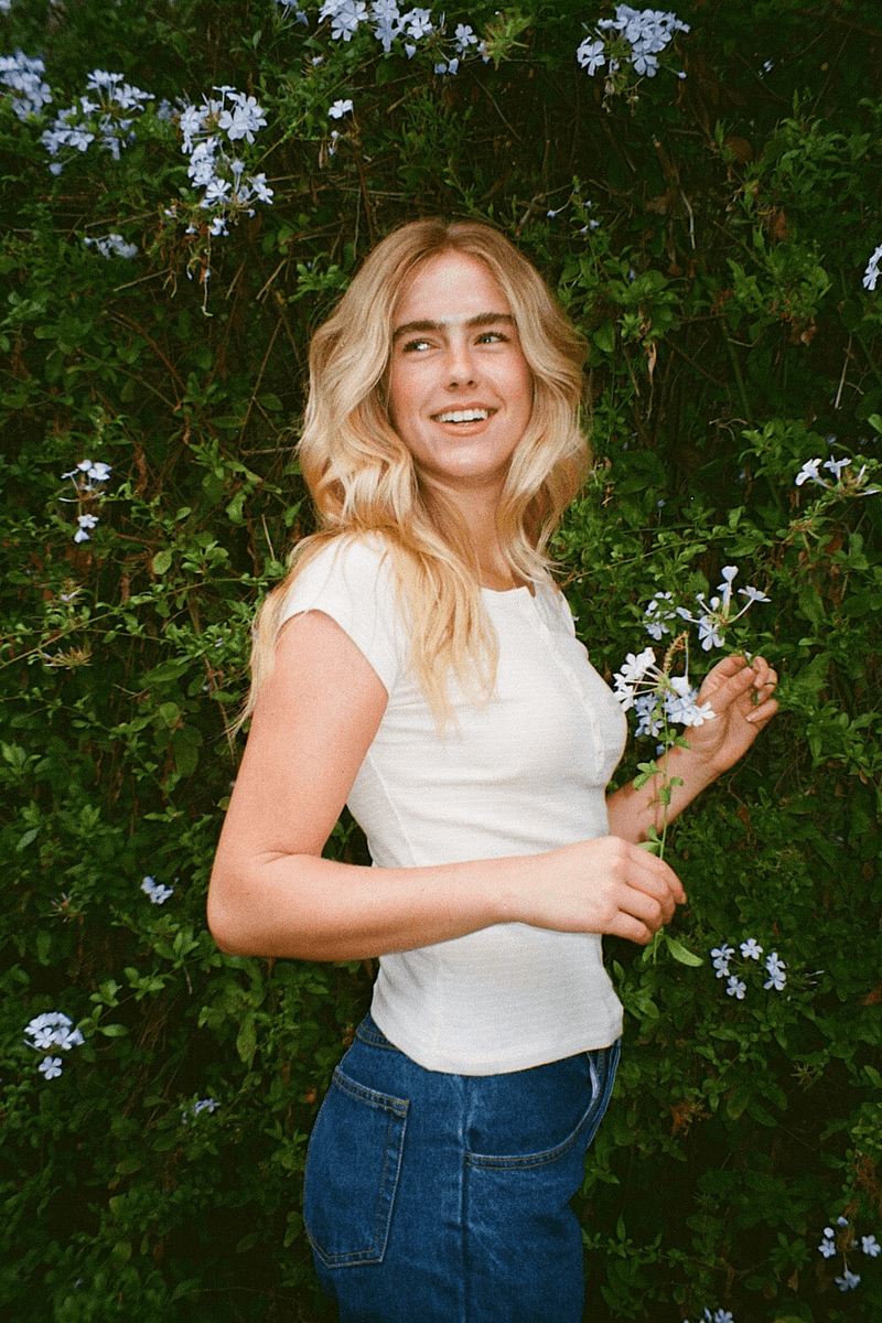 Brandy Melville Zelly Dryžuotas Viršus Baltas Su Smėlio Spalvos Dryžiais