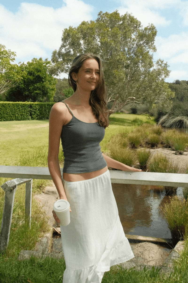 Brandy Melville Skylar Eyelet Tank Tmavě šedá