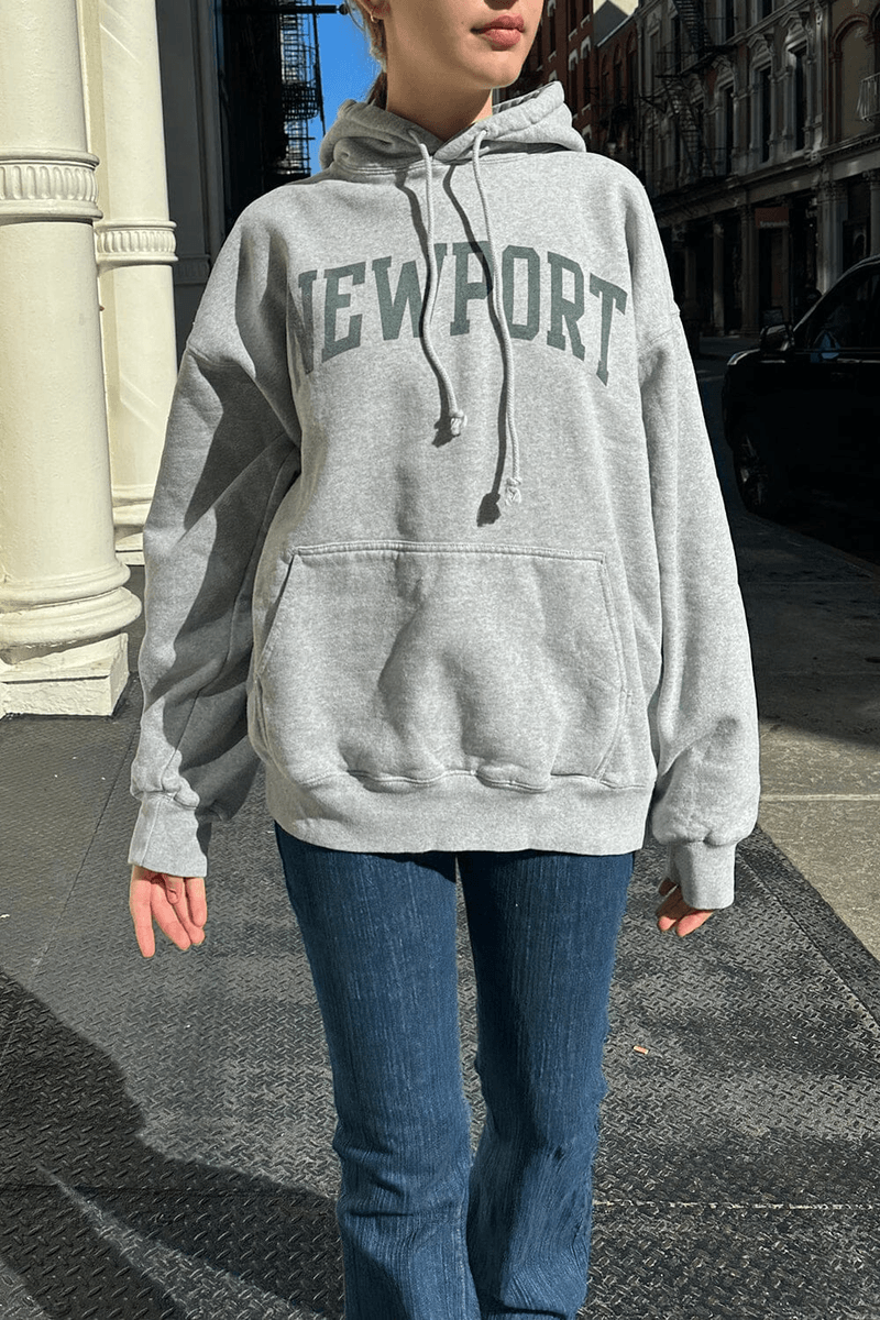 Brandy Melville Christy Newport Kapüşonlu Sweatshirt