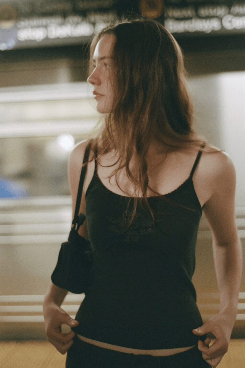 Brandy Melville Skylar Sturgis Tanque Preto